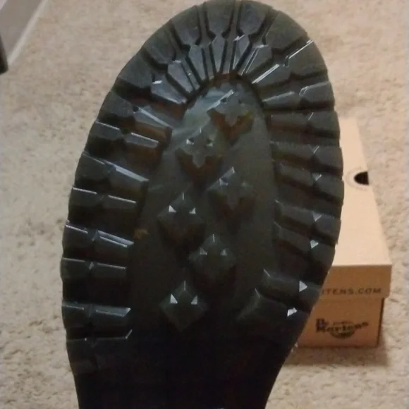 NIB Dr. Martens 1460 Serena Collar Combat Boots - Picture 11 of 11